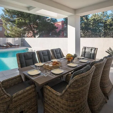 Contemporary Luxor Villa